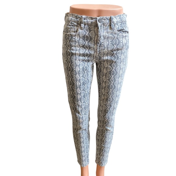 BLANKNYC The Reade Crop in Snake Print, size 26 - Picture 3 of 16